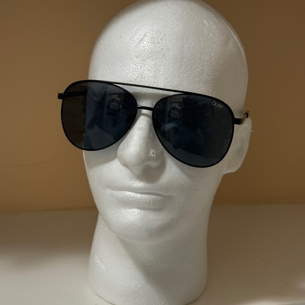 Quay Australia Dark Lens Aviator unisex Sunglasses